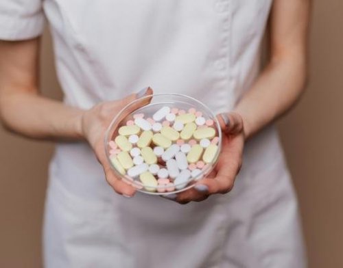 В Китае разработали таблетки долголетия: обещают жизнь до 100 лет